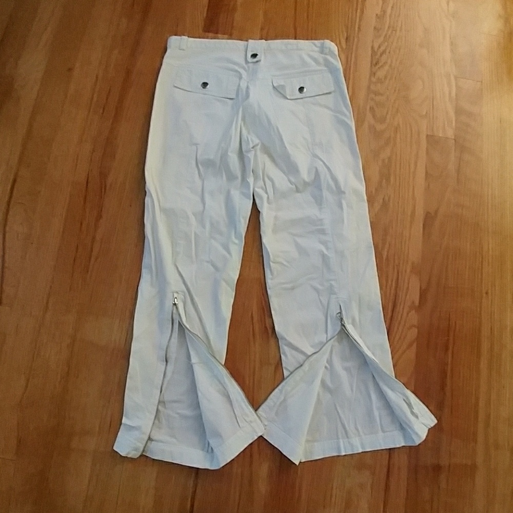 Pants - capris - Picture 2 of 2